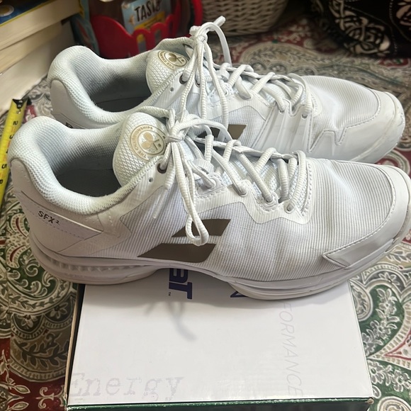 Babolat Shoes Babolat Mens Sfx 3 All Court Wimbledon Tennis Shoes White And Gold Poshmark